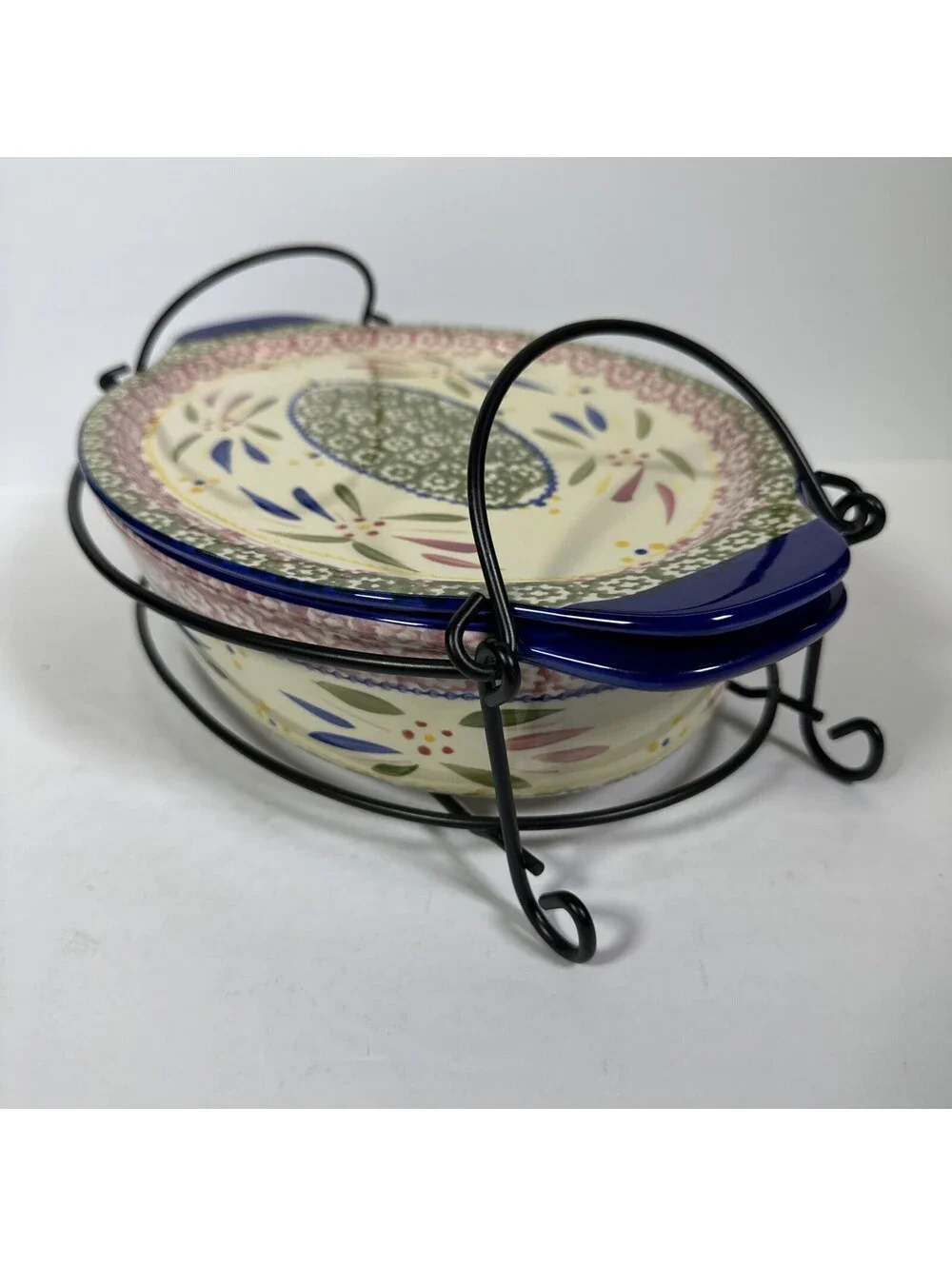 Temptations Old World Oval Baking Dish 2.5 qt Casserole Dish, Lid and Rack